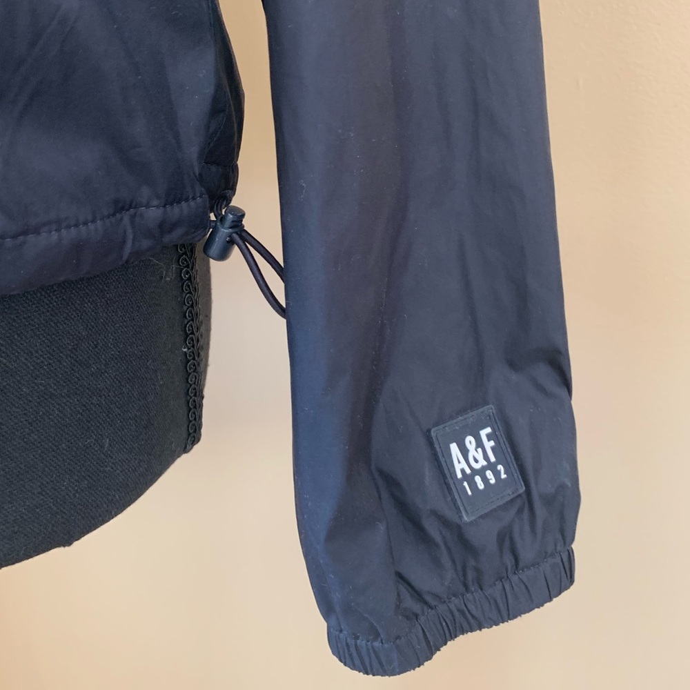 A&F Windbreaker jacket - Picture 3 of 5